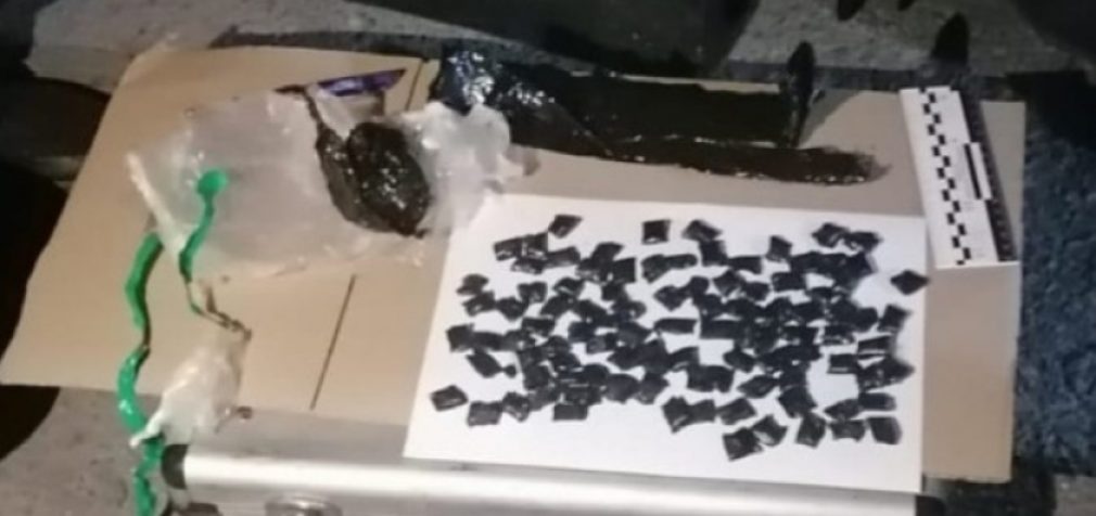 167 згортків із метадоном: у Кам’янському поліцейські затримали наркозбувача