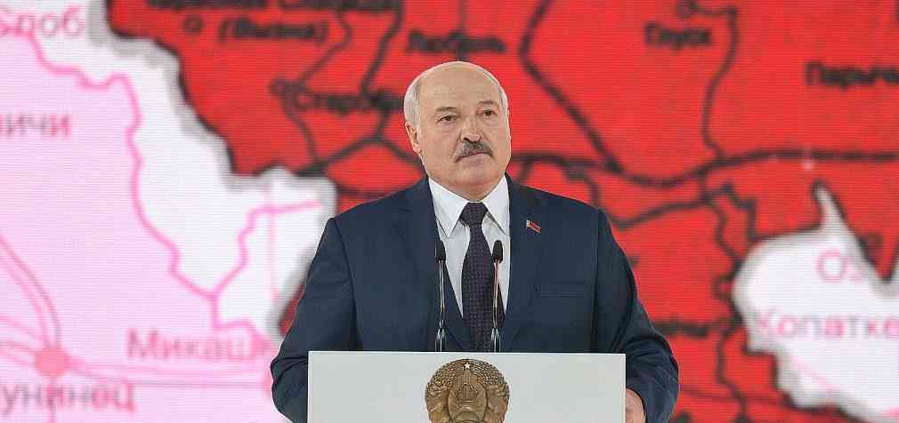 Лукашенко про “заколот Пригожина”: Думали, що саме розсмокчеться