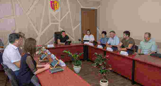 У Кам’янському пройшло чергове засідання виконавчого комітету міської ради: що обговорювали