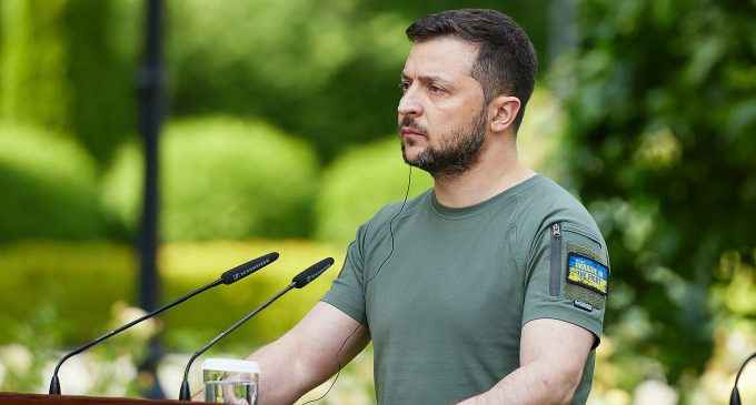 Зеленський: Росія може підірвати ЗАЕС дистанційно після передачі її Україні