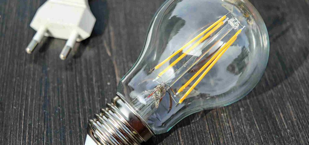 В Україні зафіксували літній рекорд електроспоживання, просять економити