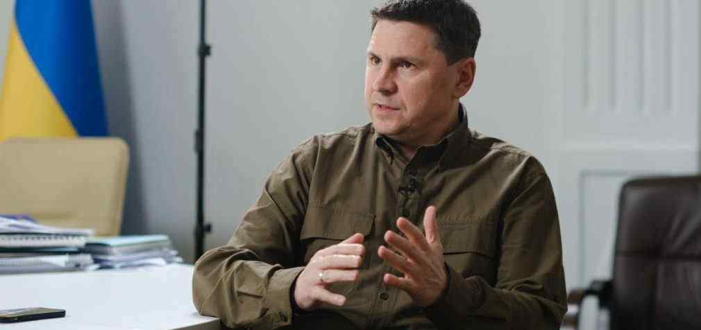 Подоляк розкритикував HRW за звинувачення України у використанні касетних снарядів