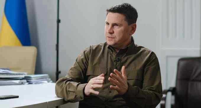 Подоляк розкритикував HRW за звинувачення України у використанні касетних снарядів