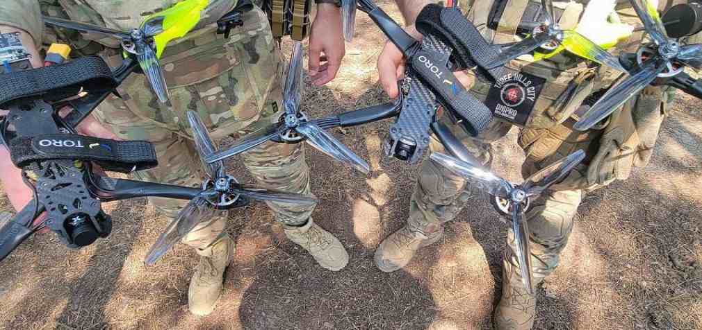 Литовці планують подарувати Україні на День незалежності 500 FPV-дронів