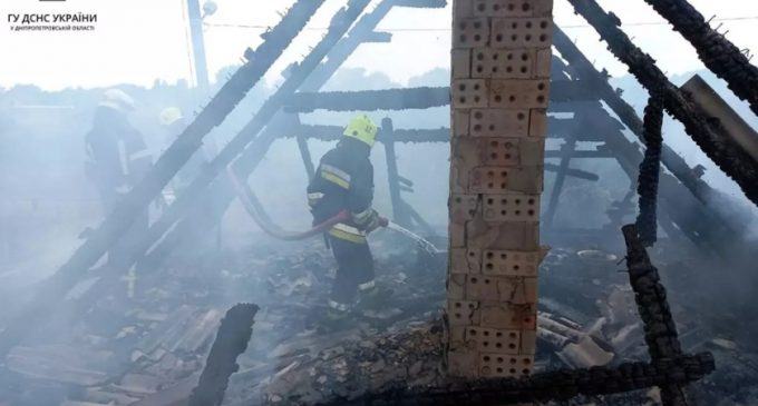 Постраждалих немає: у Тернівці рятувальники приборкали пожежу у житловому будинку
