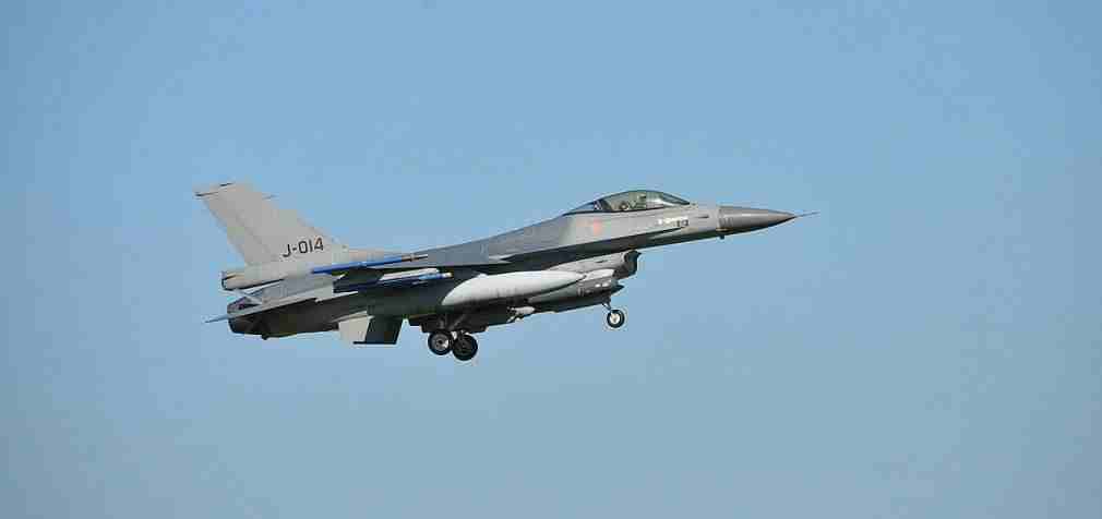 Ігнат пояснив, які повітряні цілі може збивати F-16