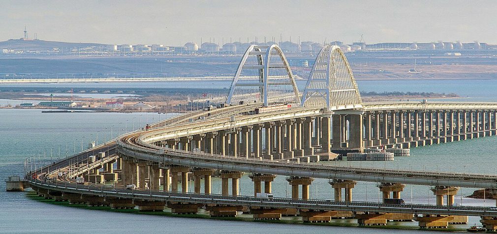 У розвідці прокоментували падіння прольота на Кримському мосту