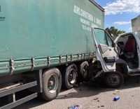 На трасі Харків – Дніпро зіткнулися дві вантажівки: є загиблі