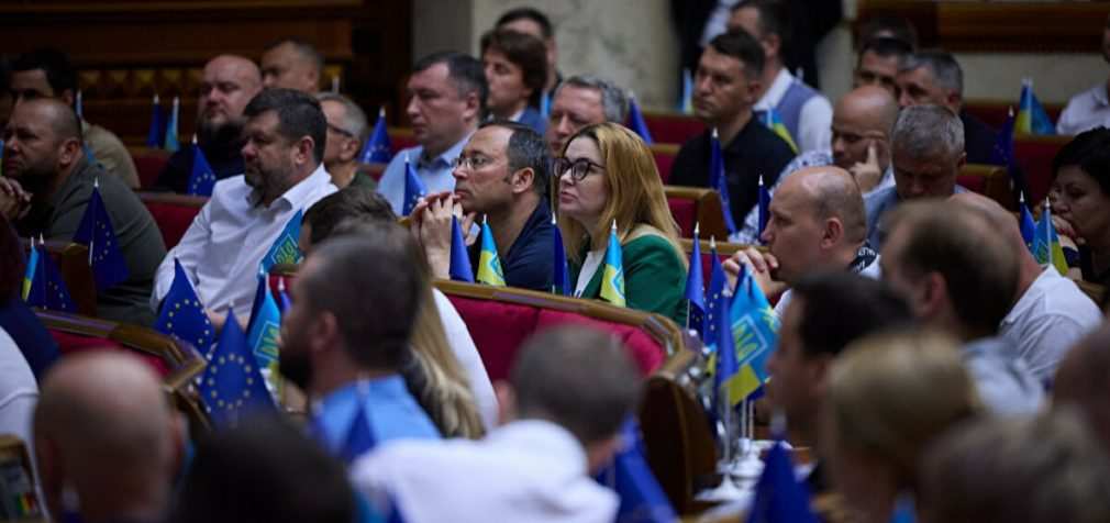 Офіційно. В Україні змінили дату Різдва та ще двох свят