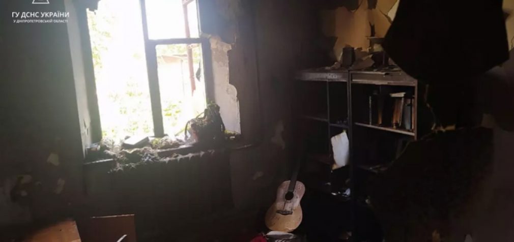 Вогнеборці Новомосковську приборкали пожежу в житловому будинку: подробиці