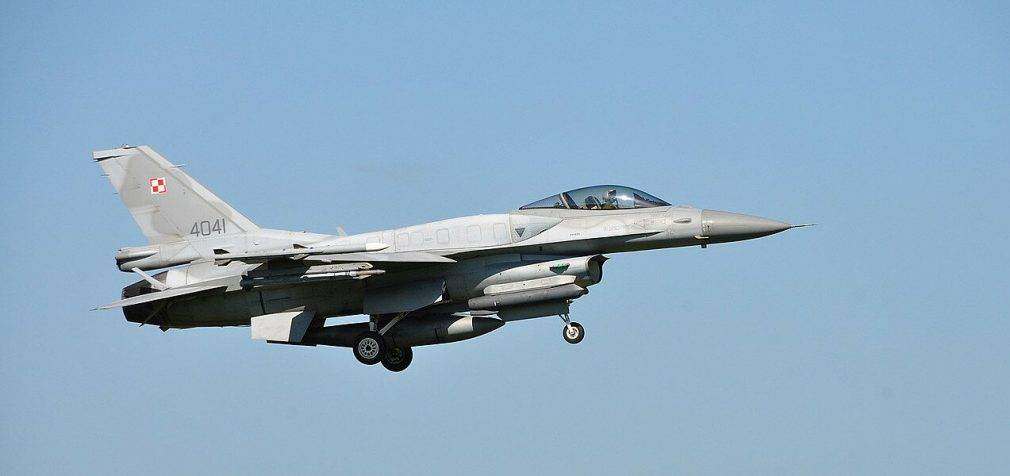 Україна не може поставити ППО на кордоні, потрібні F-16 – Ігнат
