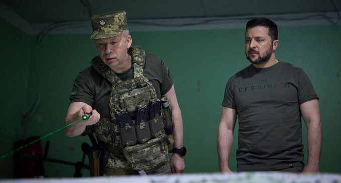 Сирський пояснив стратегічне значення Бахмута