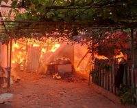 Вогнеборці Нікополя загасили пожежу на території приватного домоволодіння у Хасановському провулку
