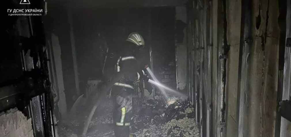 На пожежі у Камʼянському постраждав 73-річний чоловік