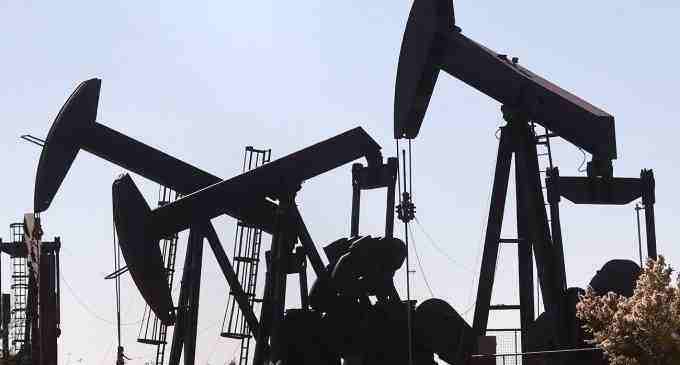 Росія планує наступного місяця скоротити експорт нафти, – Reuters