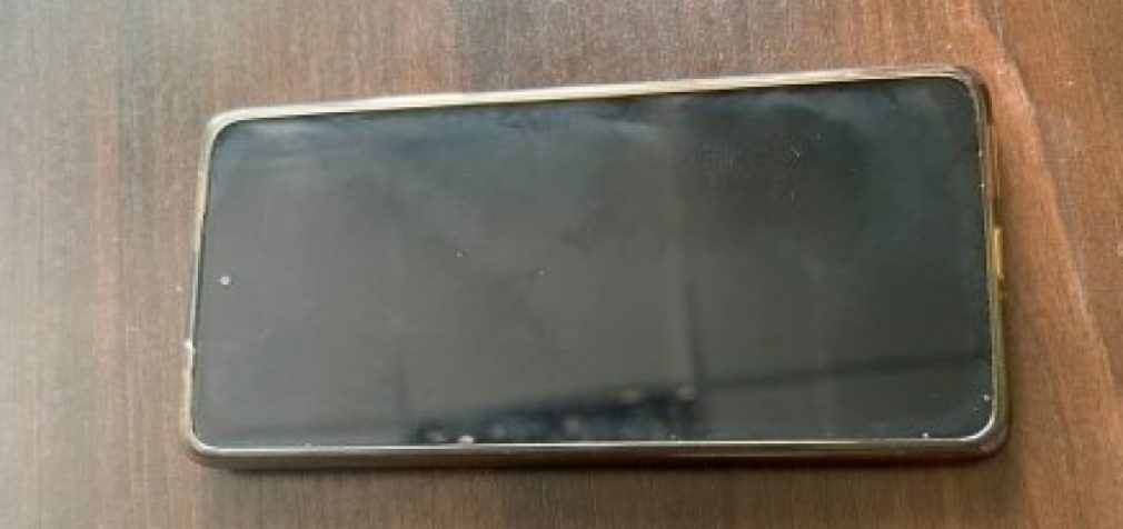 Попросив зателефонувати та втік із телефоном: у Кривому Розі поліцейські викрили шахрая