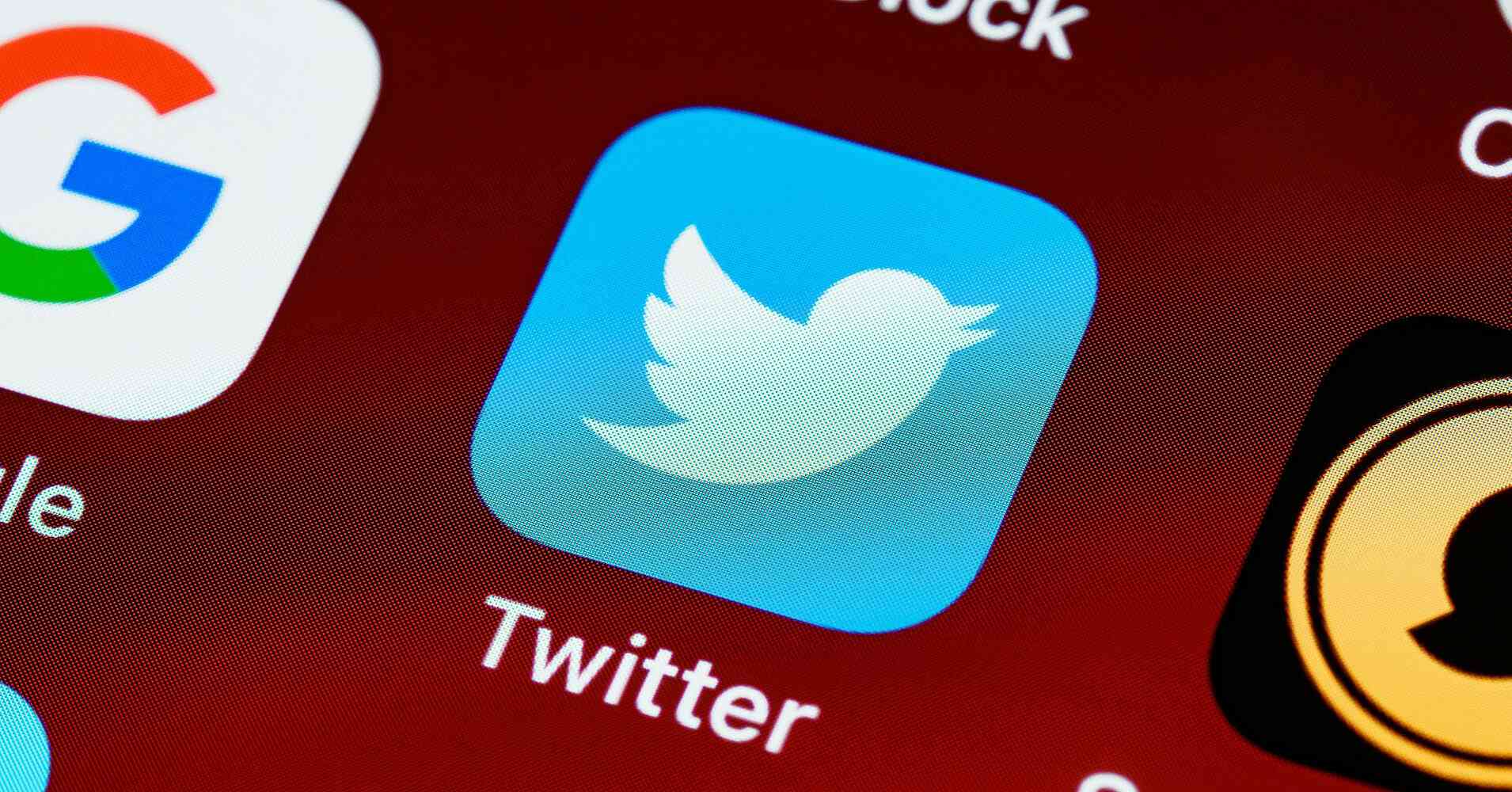 Талібан підтримав Twitter у суперництві з Threads