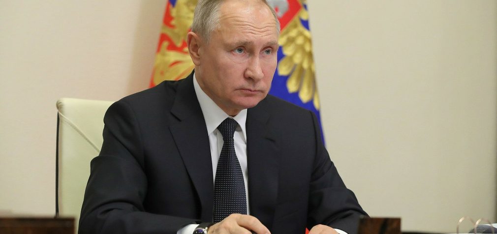 У Єврокомісії звинуватили Росію у фальсифікації історії