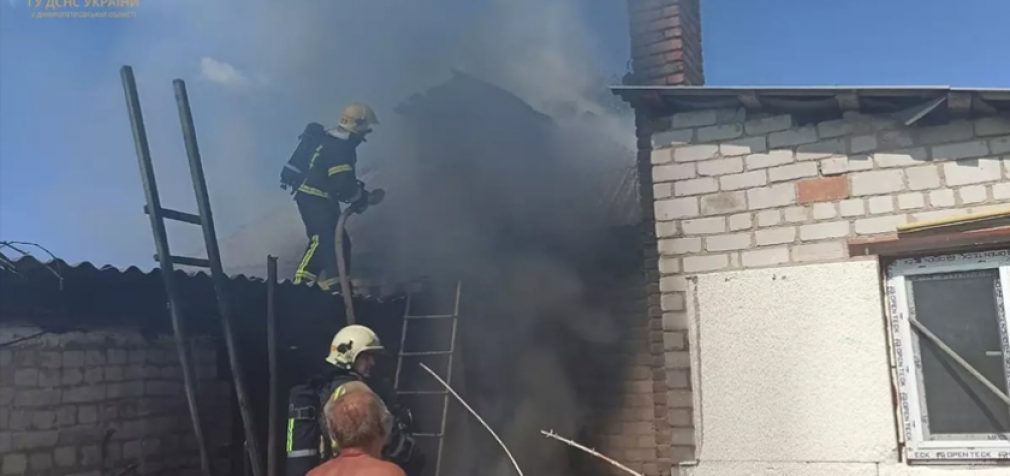 Павлоградські вогнеборці врятували житловий будинок від знищення