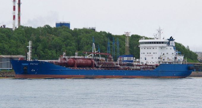 Атака на корабель у Новоросійську стала загрозою для експорту російської нафти, – FT
