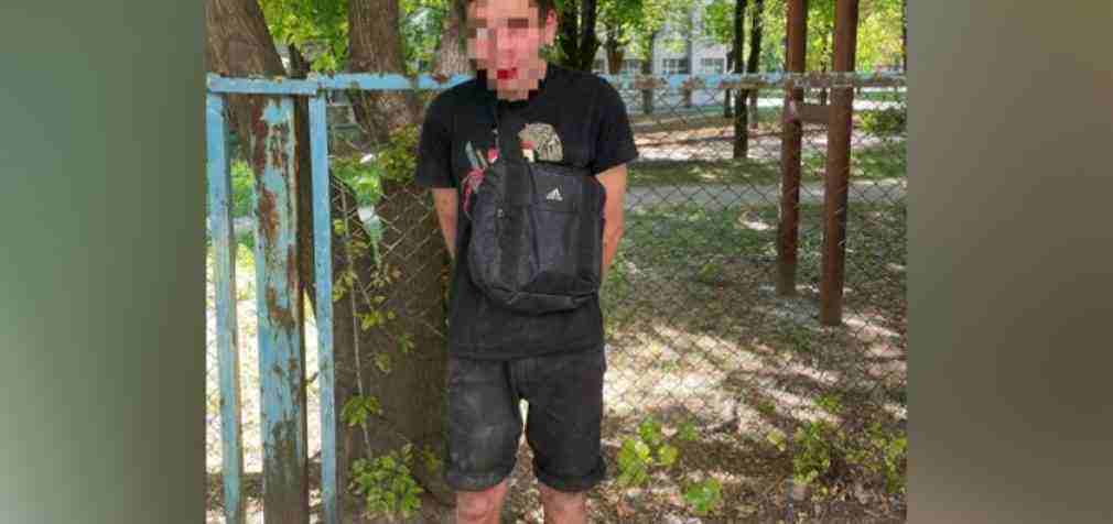 У Дніпрі на ґрунті ревнощів чоловік ледь не вбив знайомого та колишню співмешканку: деталі