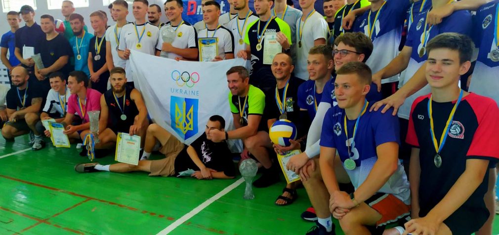 У Кам’янському відбувся обласний турнір з волейболу «Незламний народ – незламної країни»