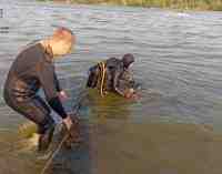 Дніпровські водолази-рятувальники дістали з річки тіло чоловіка 1984 року народження