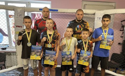 На всеукраїнському турнірі UFmma кам’янські спортсмени вибороли 7 медалей