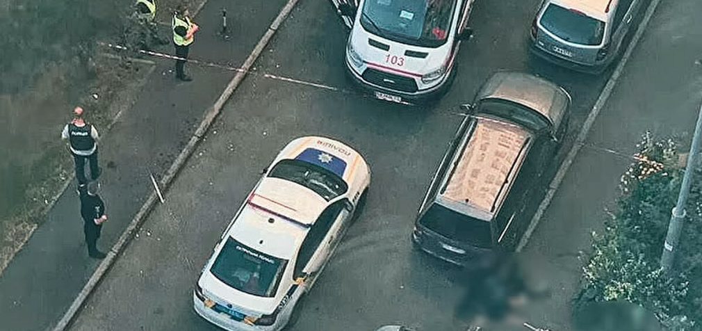 Поліція: У Києві загинули дві 12-річні дівчинки, випали з 15 поверху
