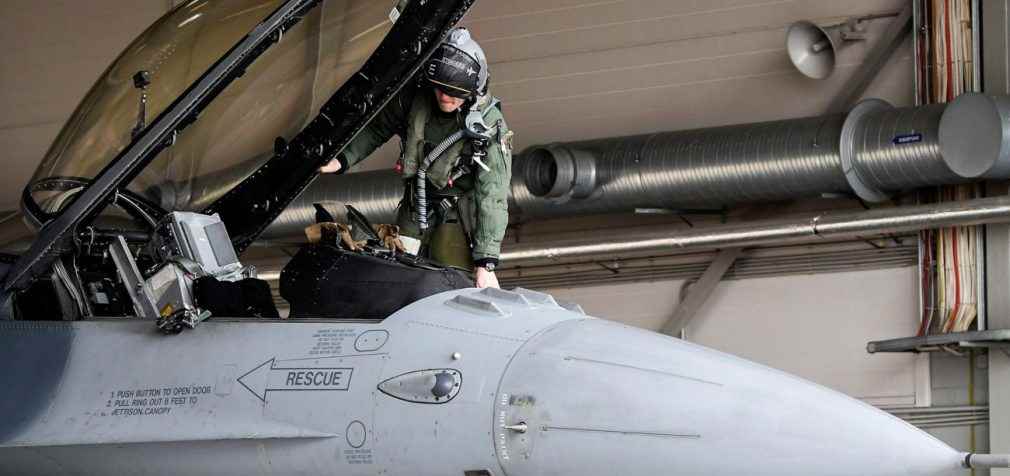 США схвалили передачу F-16 Україні від Данії та Нідерландів, – Reuters