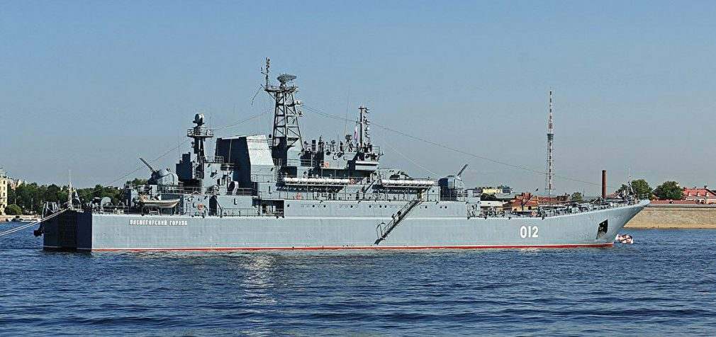 Розвідка Британії проаналізувала атаку на російський корабель “Олєнєгорський горняк”