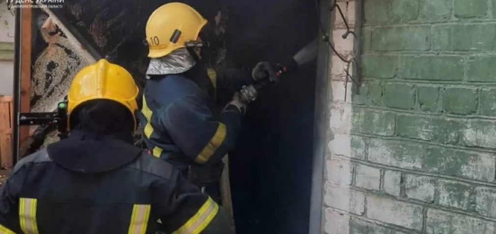 У Кривому Розі чоловік отримав опіки, намагаючись врятувати майно від вогню