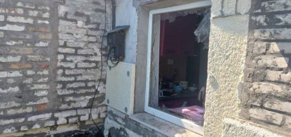 Окупанти тричі за добу гатили по Нікополю: правоохоронці збирають речові докази атаки