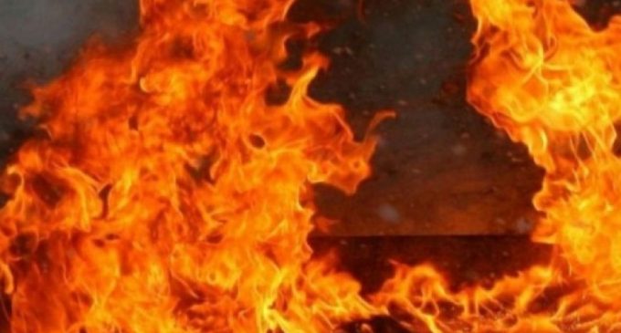 У Запоріжжі надзвичайники врятували чоловіка з палаючої квартири