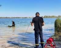 Пішов купатися та зник: у Дніпропетровській області водолази-рятувальники дістали з водойми тіло чоловіка