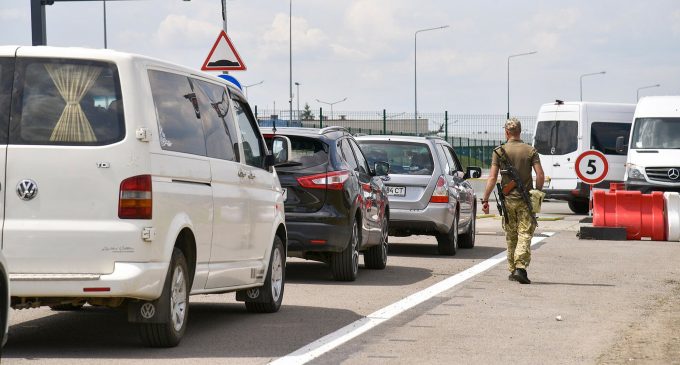 У ДПСУ спростували заборону на виїзд для військовозобов’язаних жінок