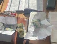 Під Львовом лікарка МСЕК намагалася з’їсти хабар від військового – ГБР