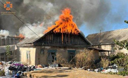 У Новомосковську спалахнув приватний будинок на вулиці Кулебівська