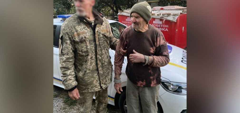 Майже добу блукав по Каховському водосховищу: поліцейські Нікополя врятували 83-річного дідуся