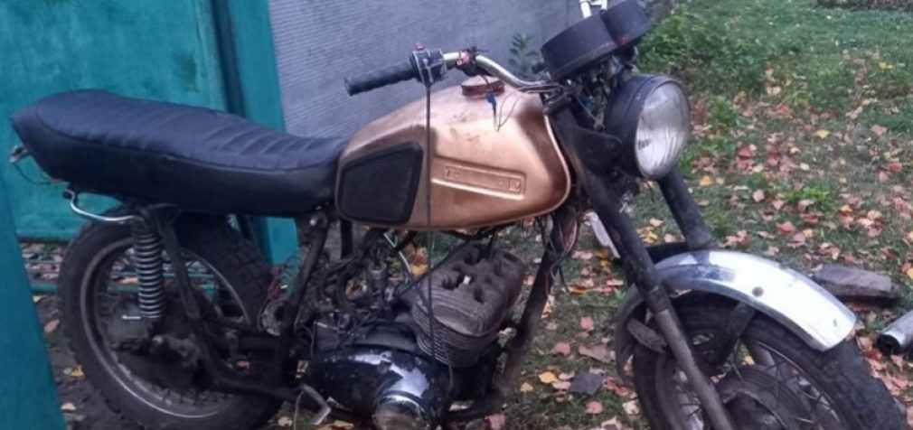 Поліція Синельниківщини затримала 26-річного чоловіка за викрадення мотоцикла