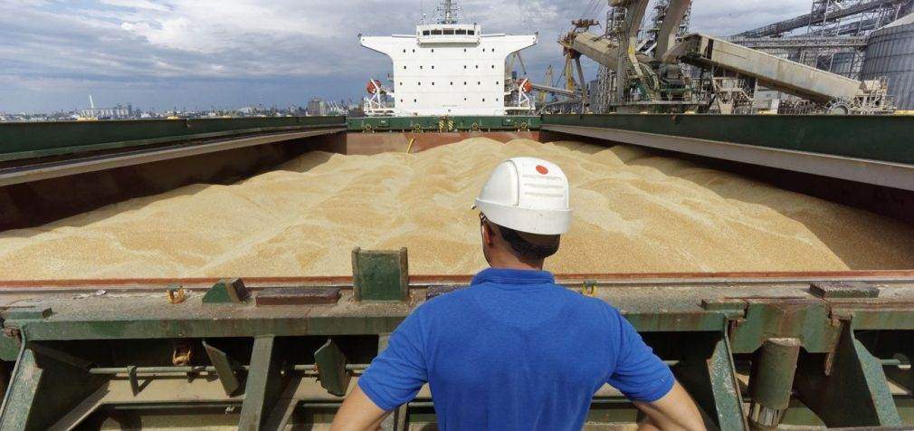 Україна призупинила роботу “зернового” коридору через загрози з боку РФ