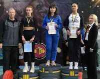 Найсильніші пауерліфтери з Дніпропетровщини взяли участь у чемпіонаті у Камʼянському