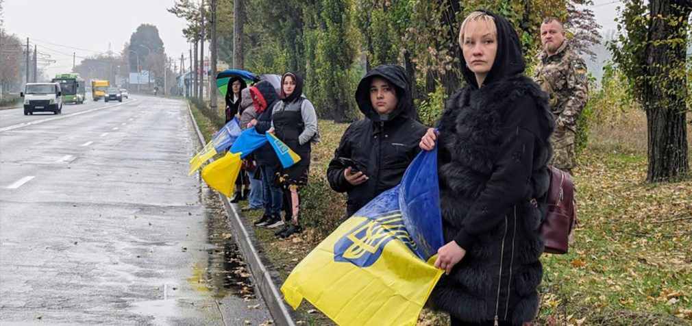 У Камʼянському провели в останню путь захисника Ігоря Зубова
