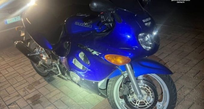 Їздив з ознаками сп’яніння на мотоциклі без документів: патрульні Дніпра виявили правопорушника