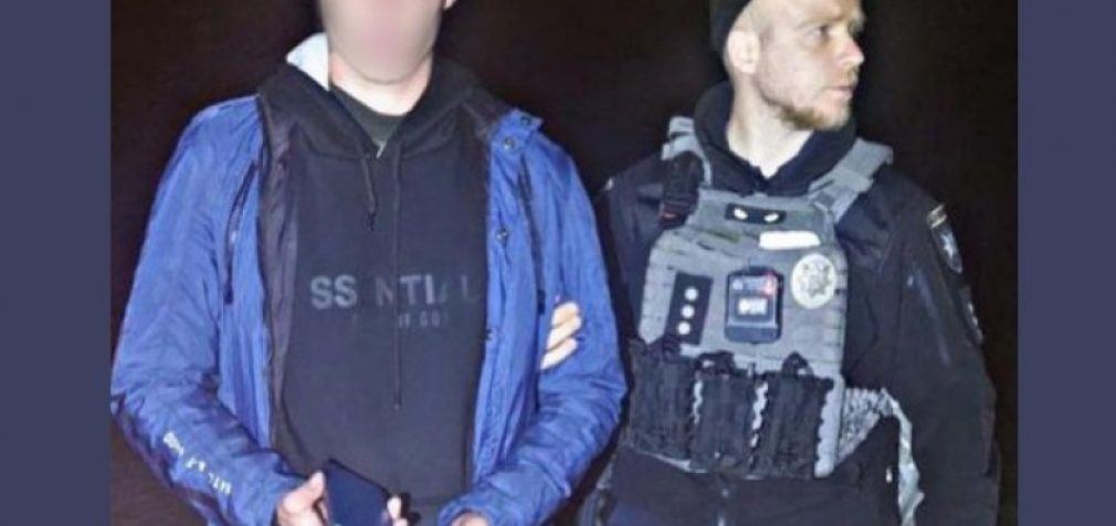 У Запоріжжі патрульні оперативно розшукали чоловіка, причетного до пограбування