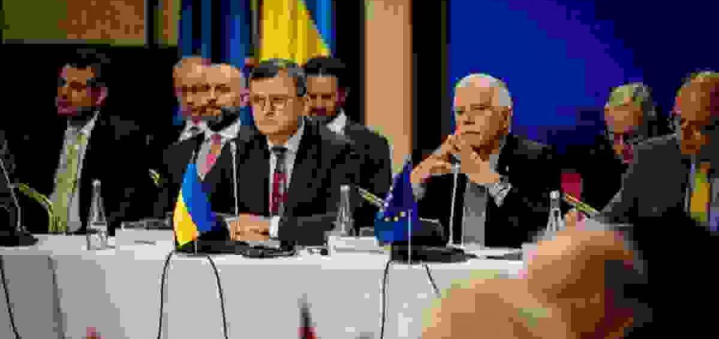 Кулеба та Боррель відкинули можливість неповного членства України в ЄС