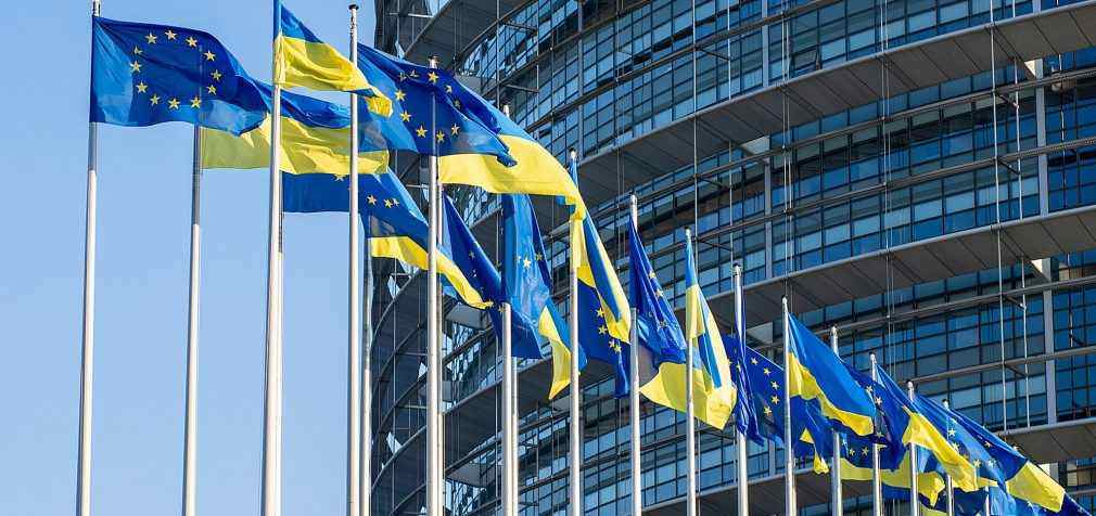Більшість українців готові зачекати з вступом до ЄС для інтересів України
