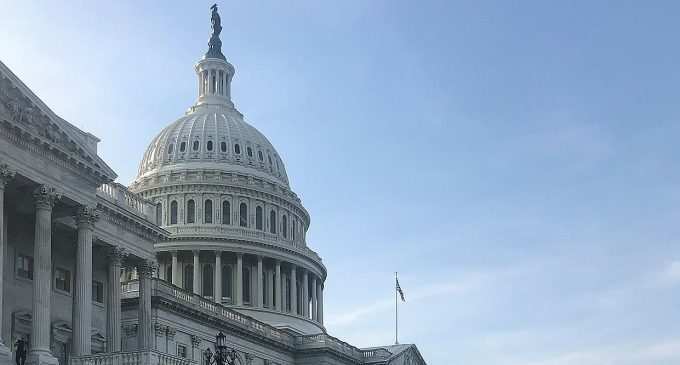 WP: У США хочуть об’єднати допомогу Україні та Ізраїлю в один пакет