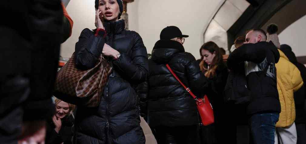 В низці областей України оголосили повітряну тривогу: зафіксований виліт ракет та дронів