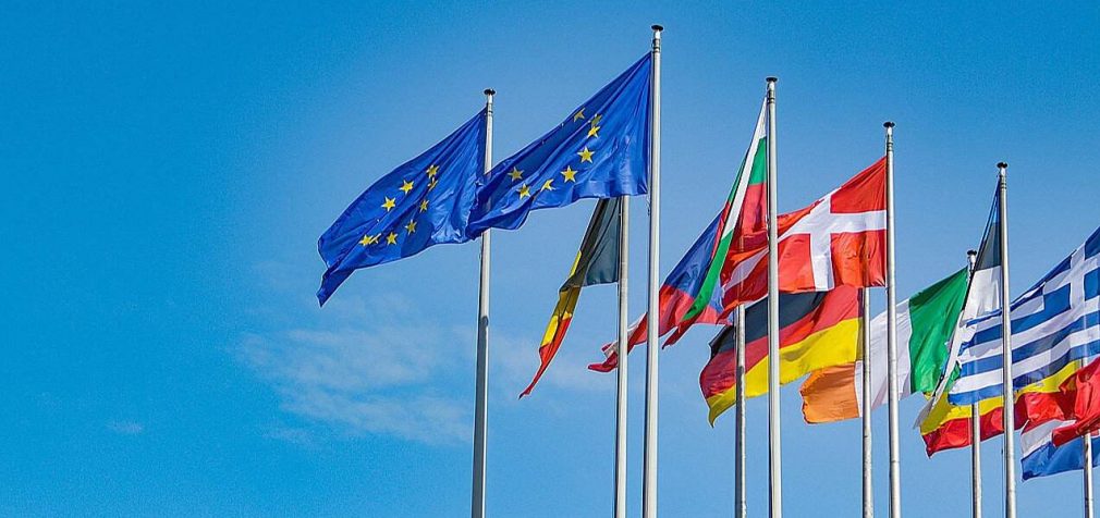 Bloomberg: Підвищення ставок ЄЦБ зупинило зростання економік єврозони
